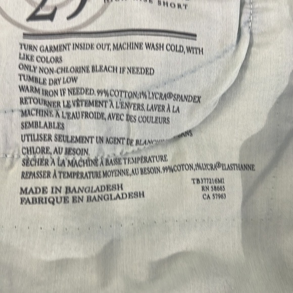 NWT Treasure Bond Distressed Shorts - Picture 7 of 8
